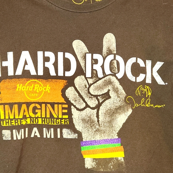 Hard Rock Miami John Lennon Imagine ❤️ - Picture 2 of 4